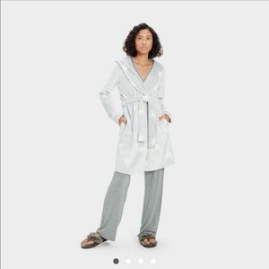 UGG Women’s Miranda Fleece Robe XS NWT